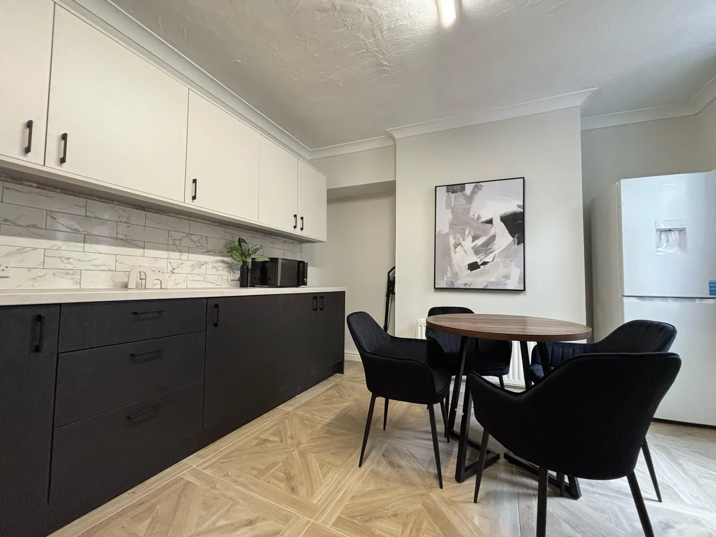 4 Bedroom | Student House | West End // Sept 2026 - Image 1
